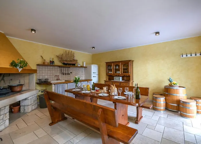 Casa Brazzana Villa *